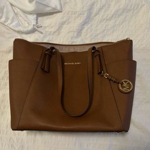 Michael Kors tote